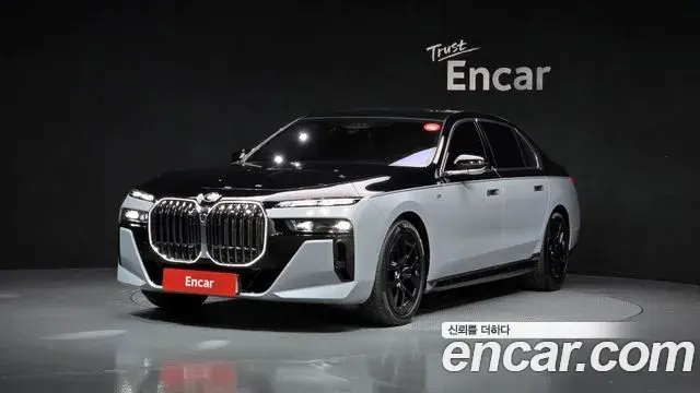 BMW 7 Series 2025 — ფოტო 14/20