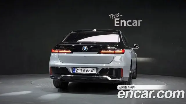 BMW 7 Series 2025 — ფოტო 5/20