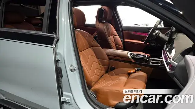 BMW 7 Series 2025 — ფოტო 16/20