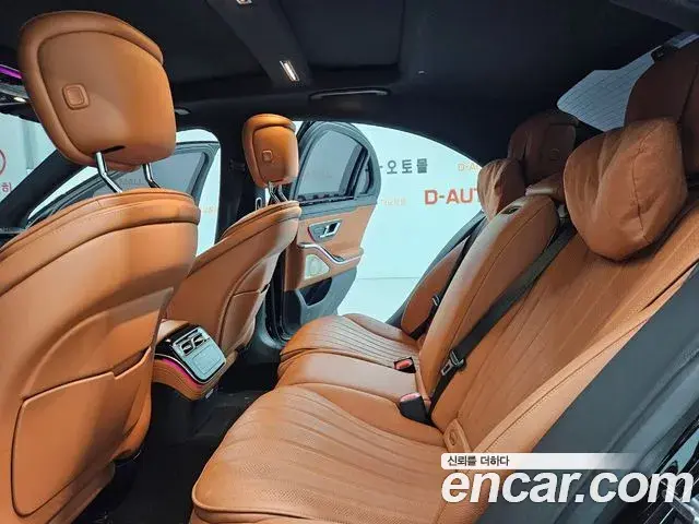 Mercedes-Benz S-Class 2022 — ფოტო 16/20