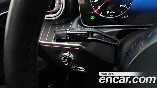Mercedes-Benz C-Class 2022 — ფოტო 9/20