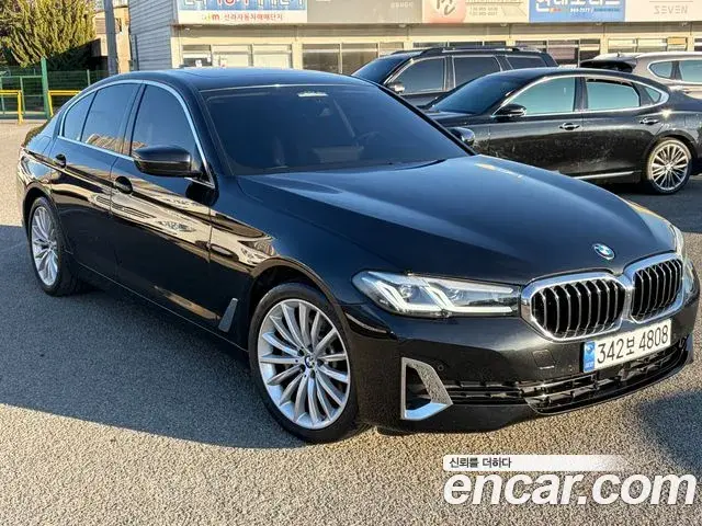BMW 5 Series 2023 — Şəkil 1/20
