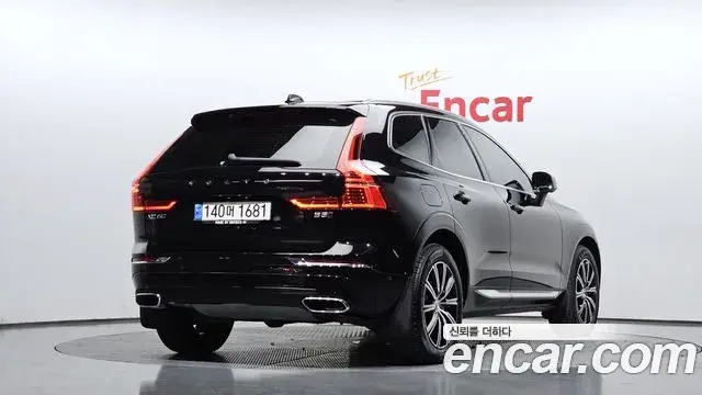 Volvo XC60 2021 — Şəkil 3/20