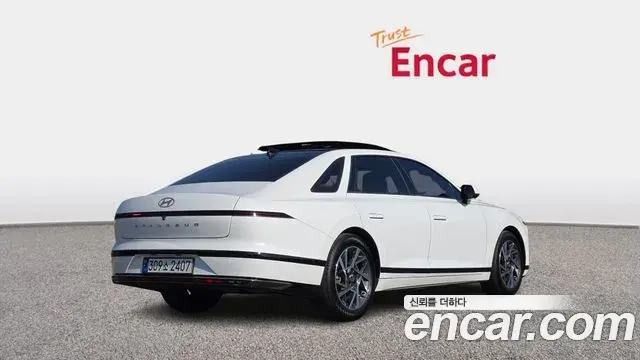Hyundai Grandeur Hybrid 2023 — Şəkil 17/20