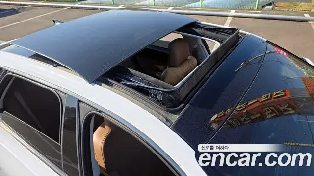 Hyundai Grandeur Hybrid 2023 — Şəkil 12/20
