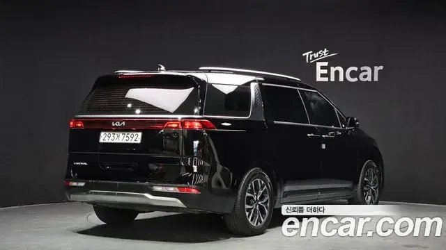 Kia Carnival 2021 — Фото 2/20