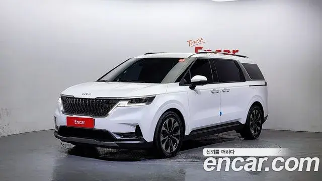 Kia Carnival 2021 — Фото 1/20