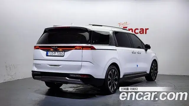 Kia Carnival 2021 — Фото 2/20