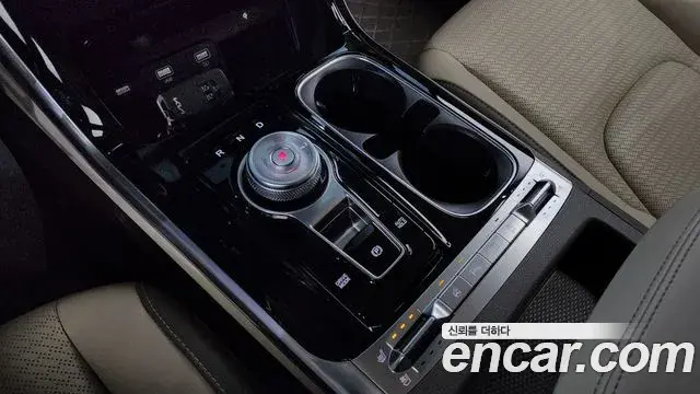 Kia Carnival 2021 — Фото 9/20
