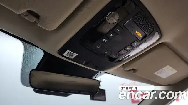 Kia Carnival 2021 — Фото 16/20
