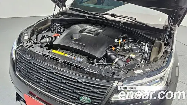 Land Rover Range Rover Velar 2025 — ფოტო 17/20