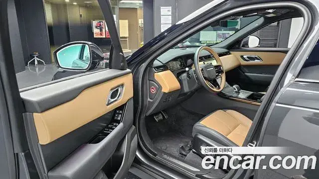 Land Rover Range Rover Velar 2025 — ფოტო 19/20