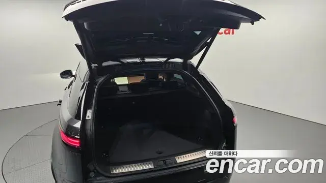Land Rover Range Rover Velar 2025 — ფოტო 4/20