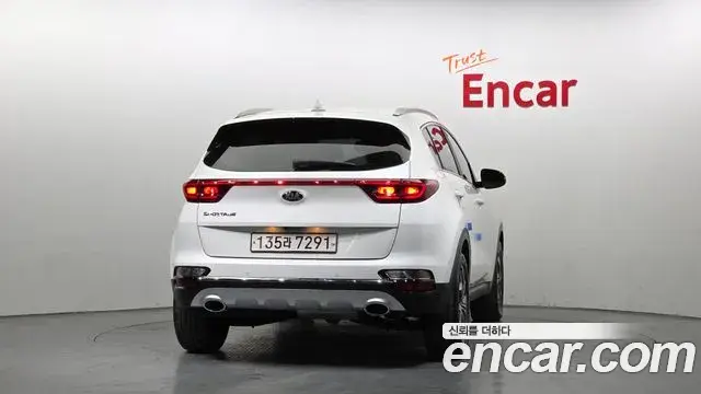 Kia Sportage The Bold 2021 — ფოტო 6/20