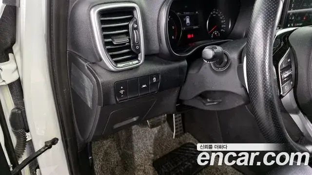 Kia Sportage The Bold 2021 — ფოტო 8/20