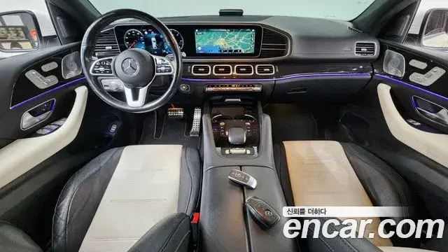 Mercedes-Benz GLE-Class 2021 — Photo 10/20
