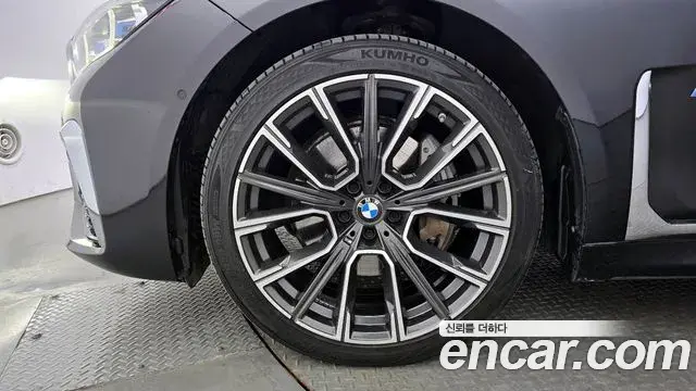 BMW 7 Series 2020 — ფოტო 17/20