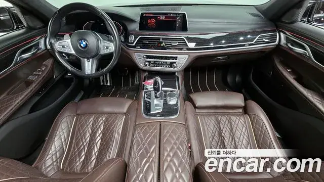 BMW 7 Series 2020 — ფოტო 14/20