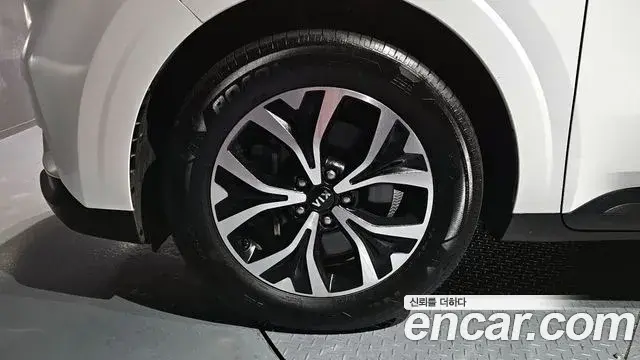 Kia Carnival 2020 — Фото 5/20