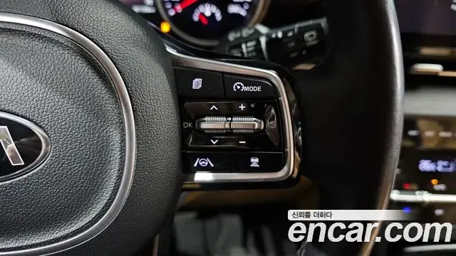 Kia Carnival 2020 — Фото 19/20