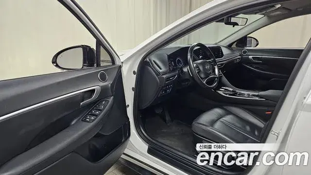 Hyundai Sonata 2022 — Фото 10/20