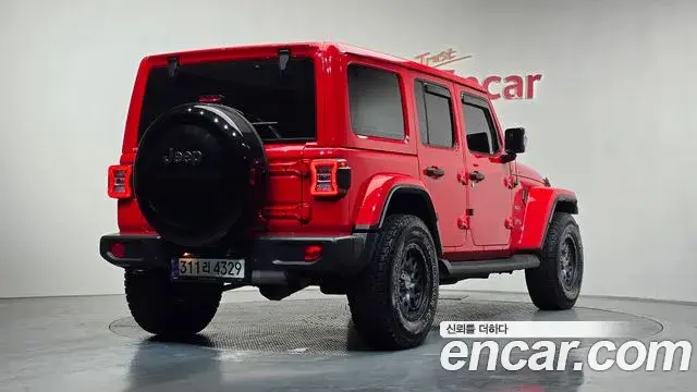 Jeep Wrangler 2021 — Фото 2/20