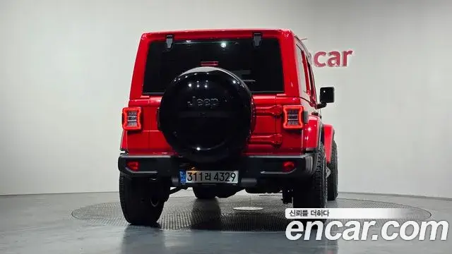 Jeep Wrangler 2021 — Фото 4/20