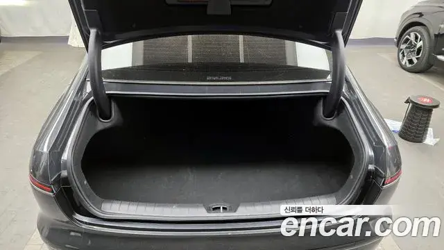 Hyundai Grandeur Hybrid 2024 — Photo 6/20