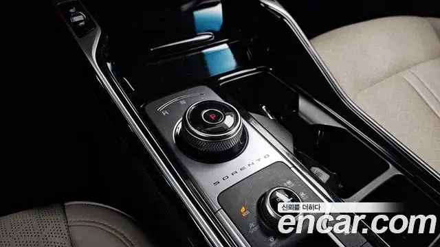 Kia Sorento 2022 — Фото 8/20