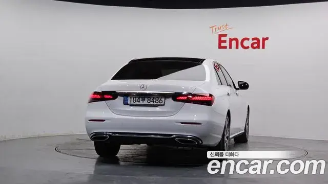 Mercedes-Benz E-Class 2022 — Şəkil 12/20