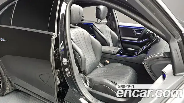 Mercedes-Benz S-Class 2021 — ფოტო 18/20