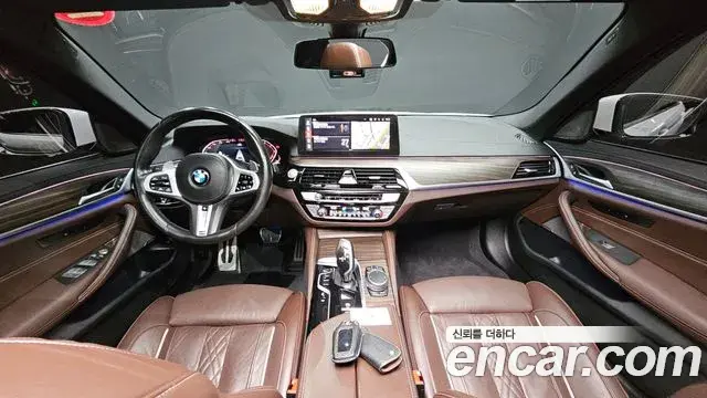 BMW 5 Series 2021 — ფოტო 4/20