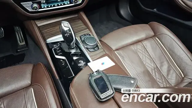 BMW 5 Series 2021 — ფოტო 11/20