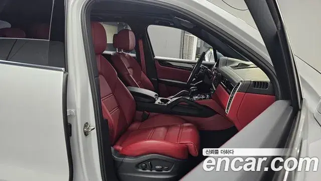 Porsche Cayenne 2023 — Şəkil 20/20
