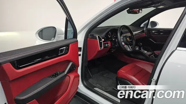 Porsche Cayenne 2023 — Şəkil 19/20