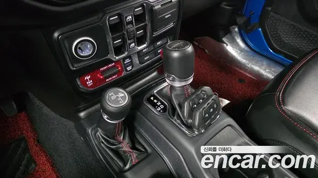 Jeep Gladiator 2021 — Photo 10/20