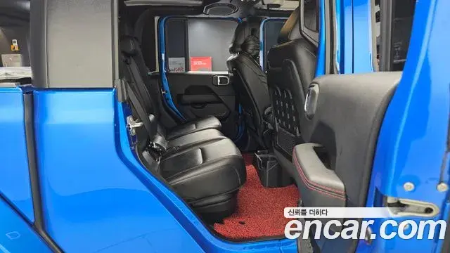 Jeep Gladiator 2021 — Photo 17/20
