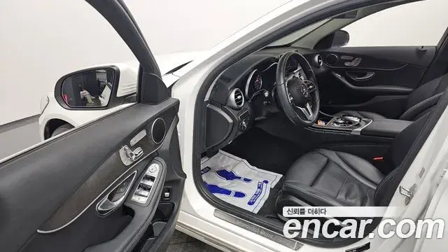 Mercedes-Benz C-Class 2020 — Şəkil 9/20
