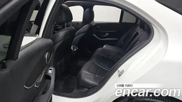 Mercedes-Benz C-Class 2020 — Şəkil 19/20