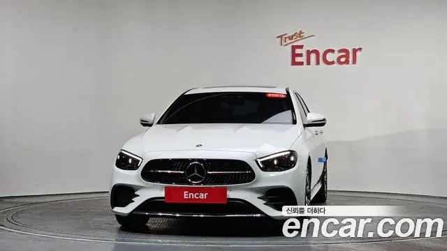 Mercedes-Benz E-Class 2022 — Şəkil 10/20