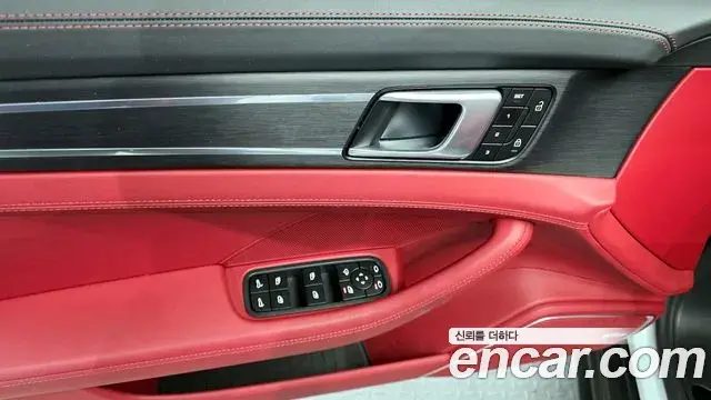 Porsche Panamera 2023 — ფოტო 11/20