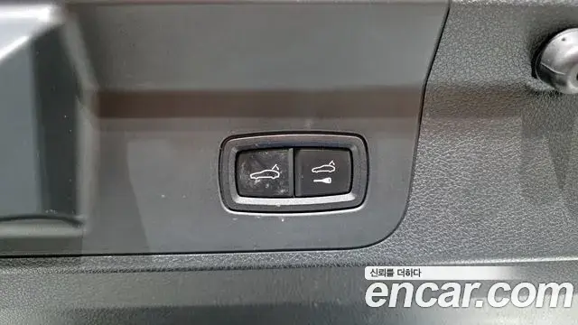 Porsche Panamera 2023 — ფოტო 8/20