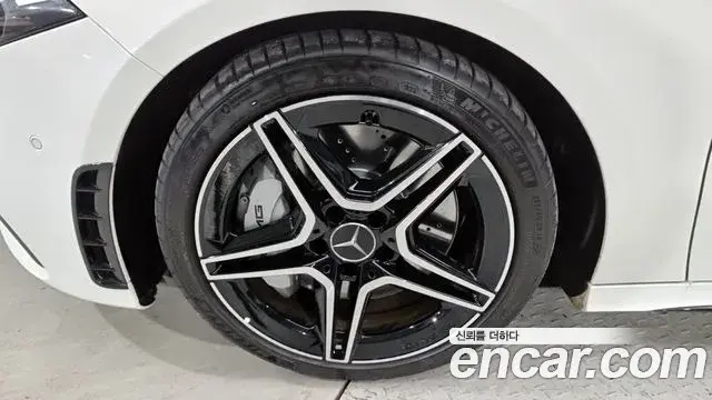 Mercedes-Benz A-Class 2023 — Фото 4/18
