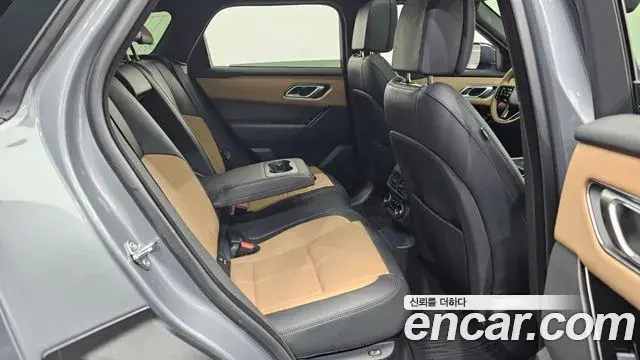 Land Rover Range Rover Velar 2024 — ფოტო 8/20