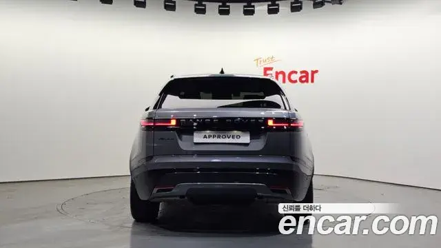 Land Rover Range Rover Velar 2024 — ფოტო 6/20