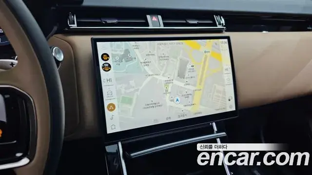 Land Rover Range Rover Velar 2024 — ფოტო 15/20