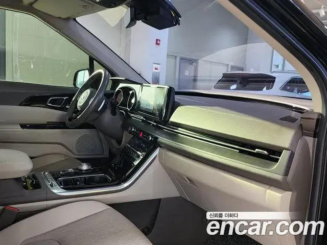 Kia Carnival 2021 — Фото 15/20