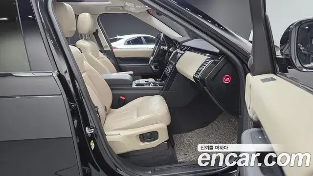 Land Rover Discovery 5 2018 — Photo 2/20