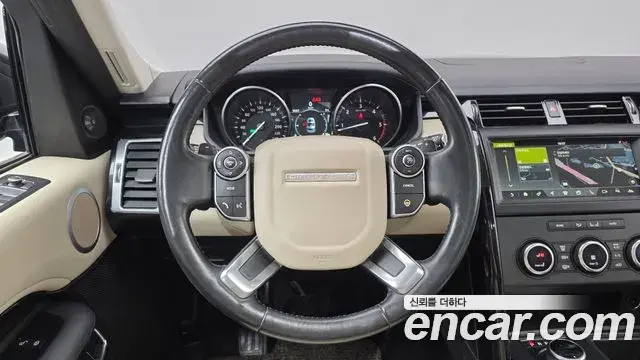 Land Rover Discovery 5 2018 — Photo 9/20