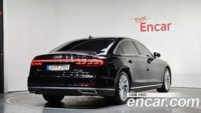 Audi A8 2021 — Şəkil 15/20